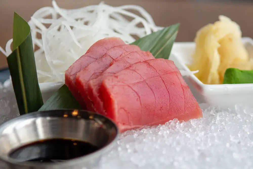 sashimi-tunec